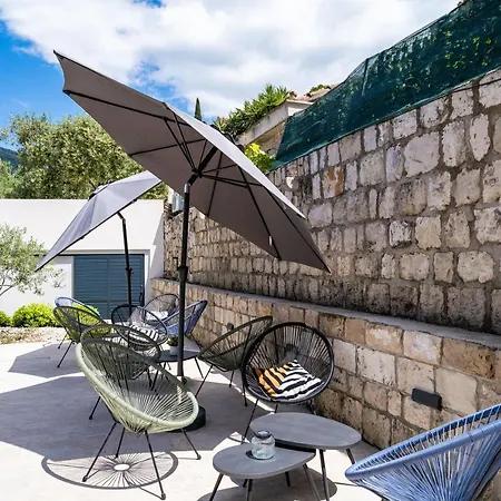 Olea Apartment *